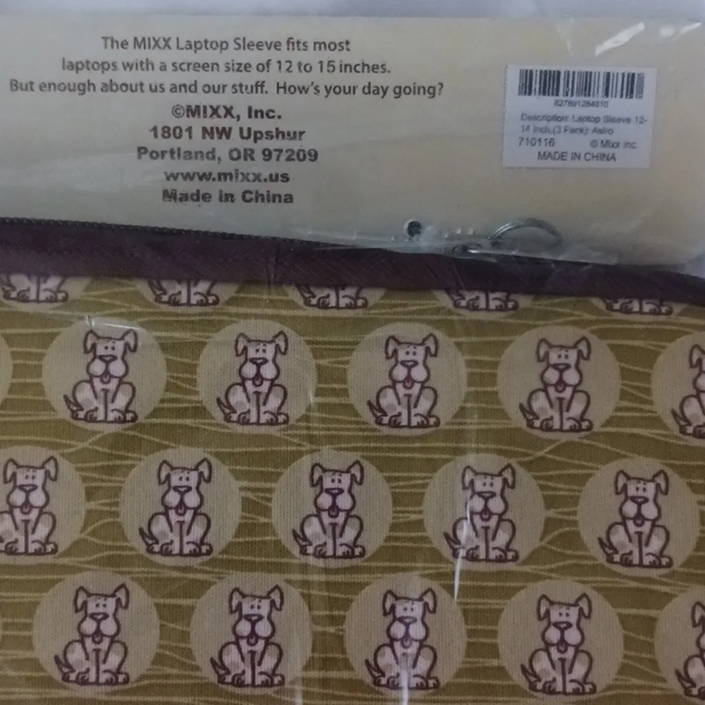 Dog Print Laptop Sleeve NWT 16